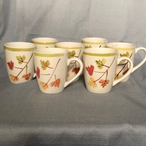 Set of 6 JR2 mugs.
